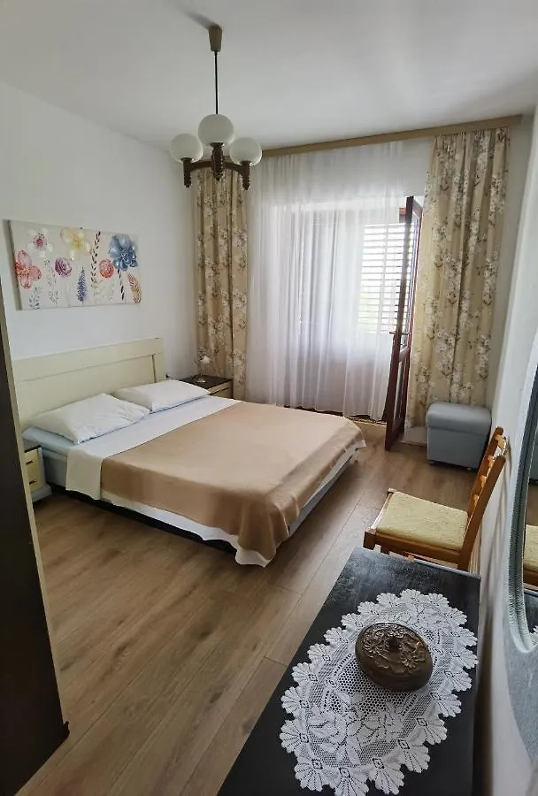 Apartment Apartman Kampor Rab Town